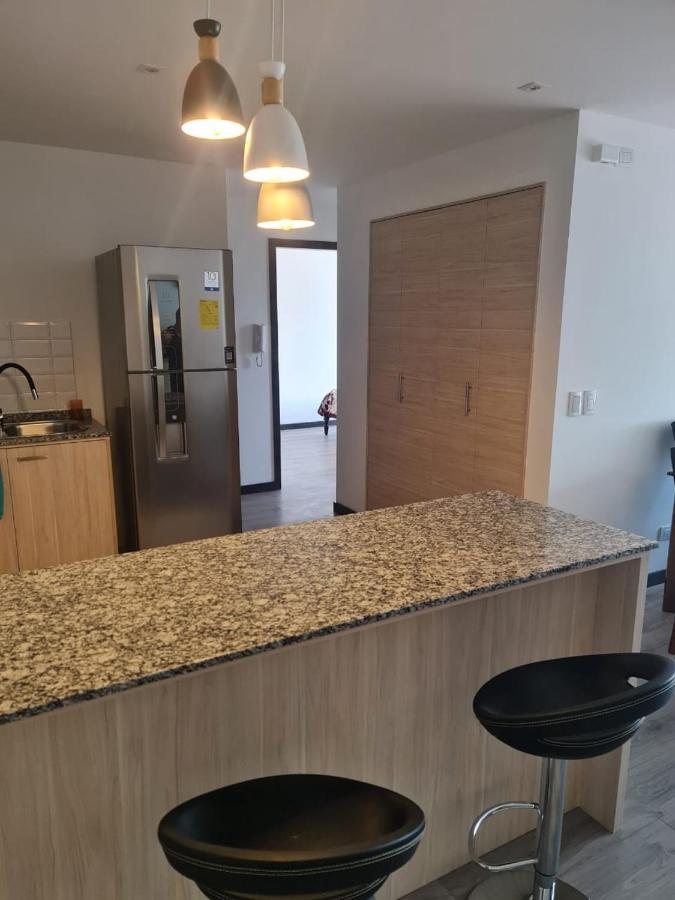 Hermoso Departamento, Centrico Y Tranquilo Quito Ngoại thất bức ảnh